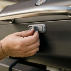 MASTERBUILT PORTABLE CHARCOAL SMOKER WITH SCISSOR CART -BEAUVIEWBBQ Sales MB20040822 08 Control Etail 83040.1705985435