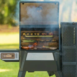 Masterbuilt Gravity Series 560 Digital Charcoal Grill & Smoker -BEAUVIEWBBQ Sales MB20041020 08 90393.1705378138